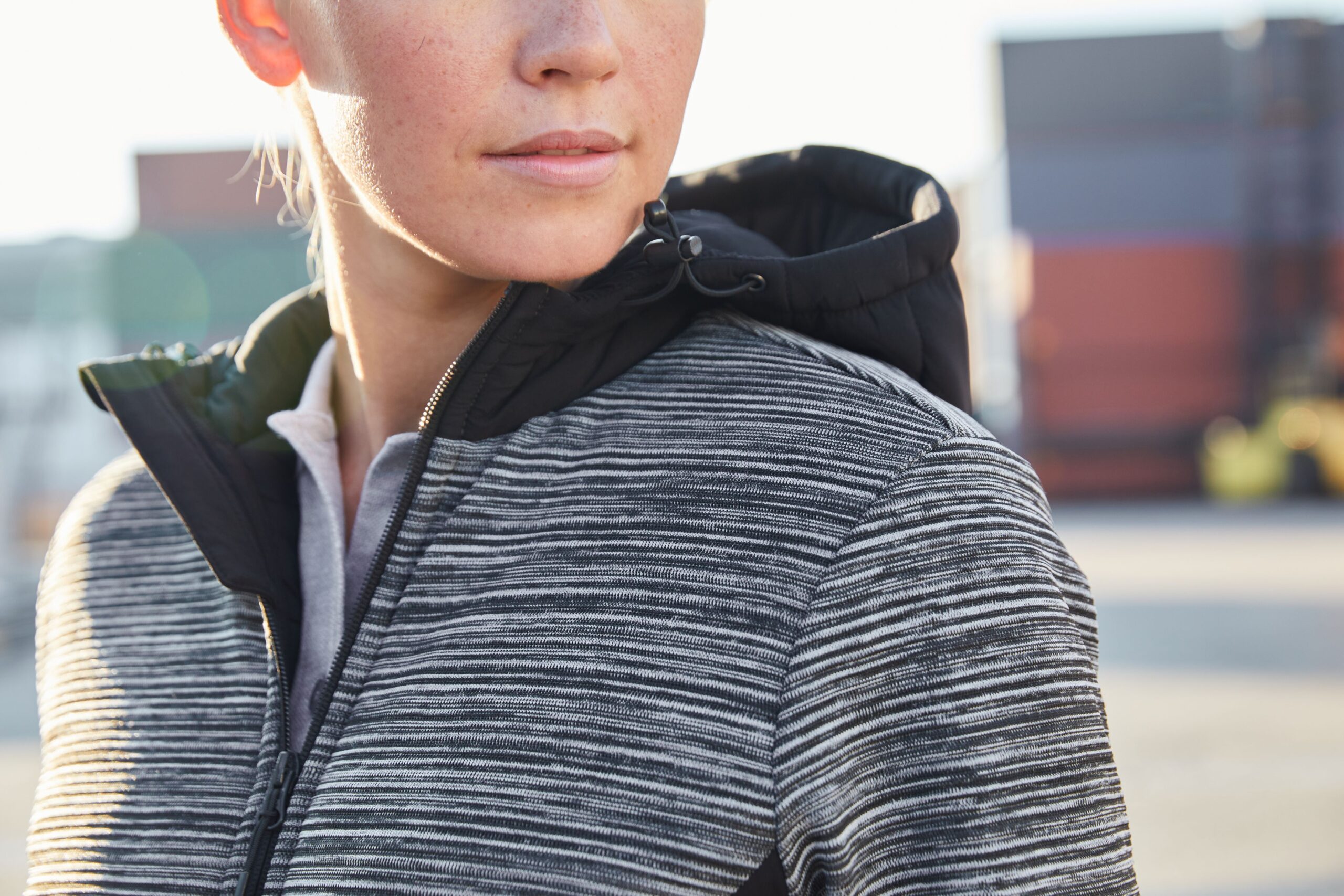 James & Nicholson Ladies' Padded Hybrid Jacket JN1843